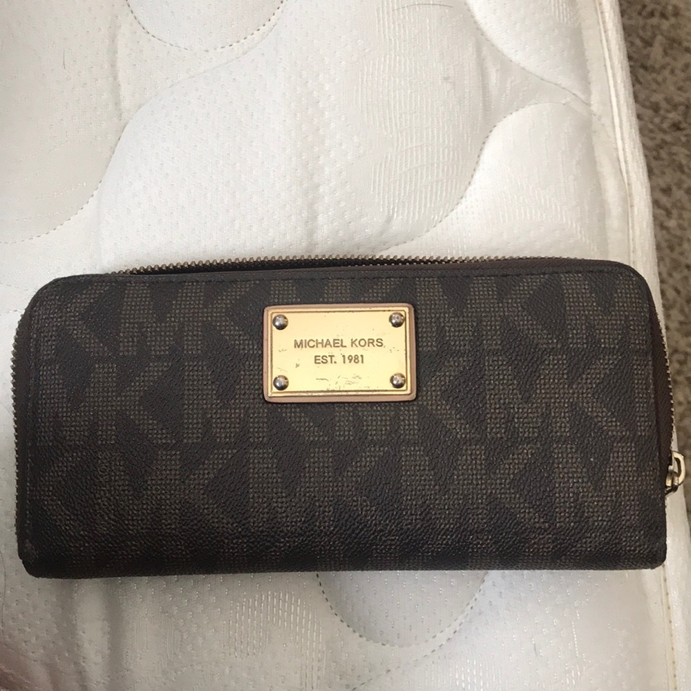 Michael Kors wallet